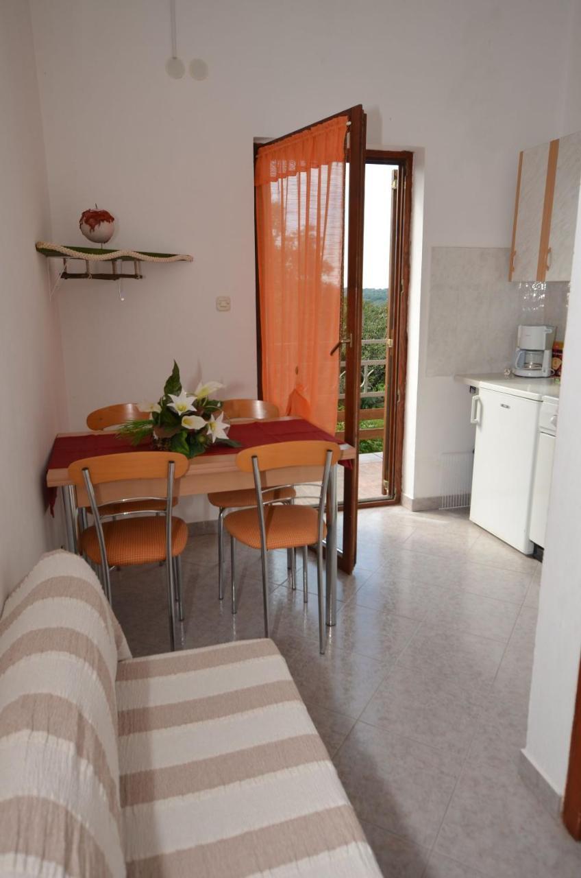 Apartments Josip Pavicini Buitenkant foto