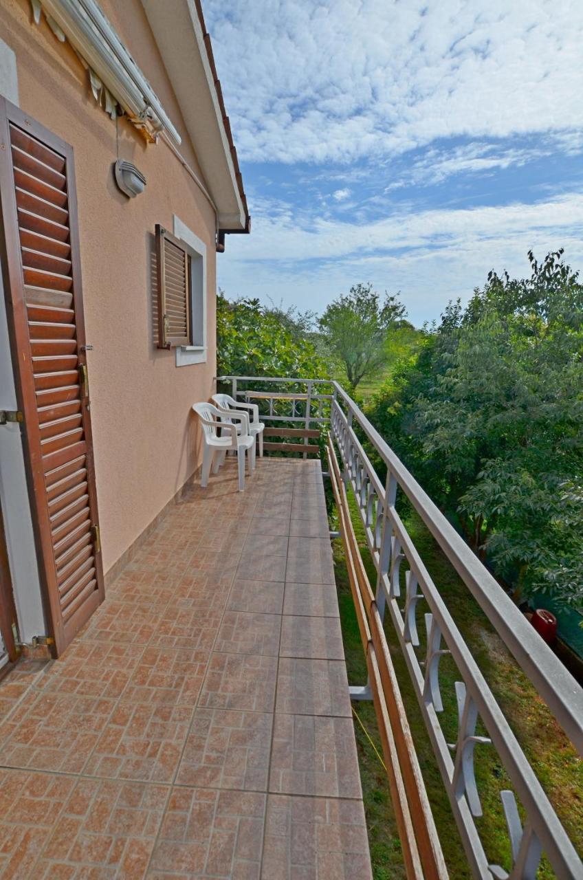 Apartments Josip Pavicini Buitenkant foto