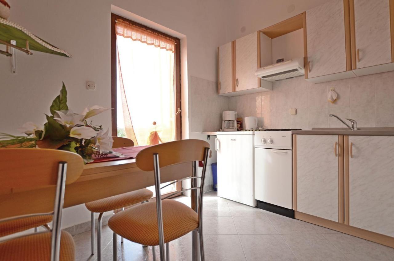 Apartments Josip Pavicini Buitenkant foto