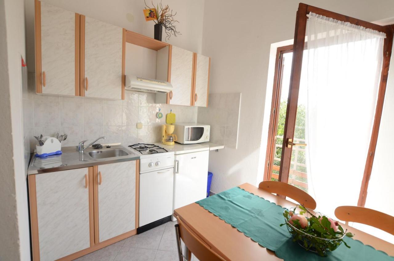 Apartments Josip Pavicini Buitenkant foto