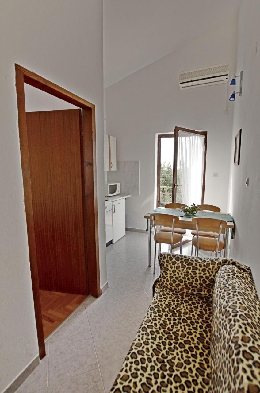Apartments Josip Pavicini Buitenkant foto