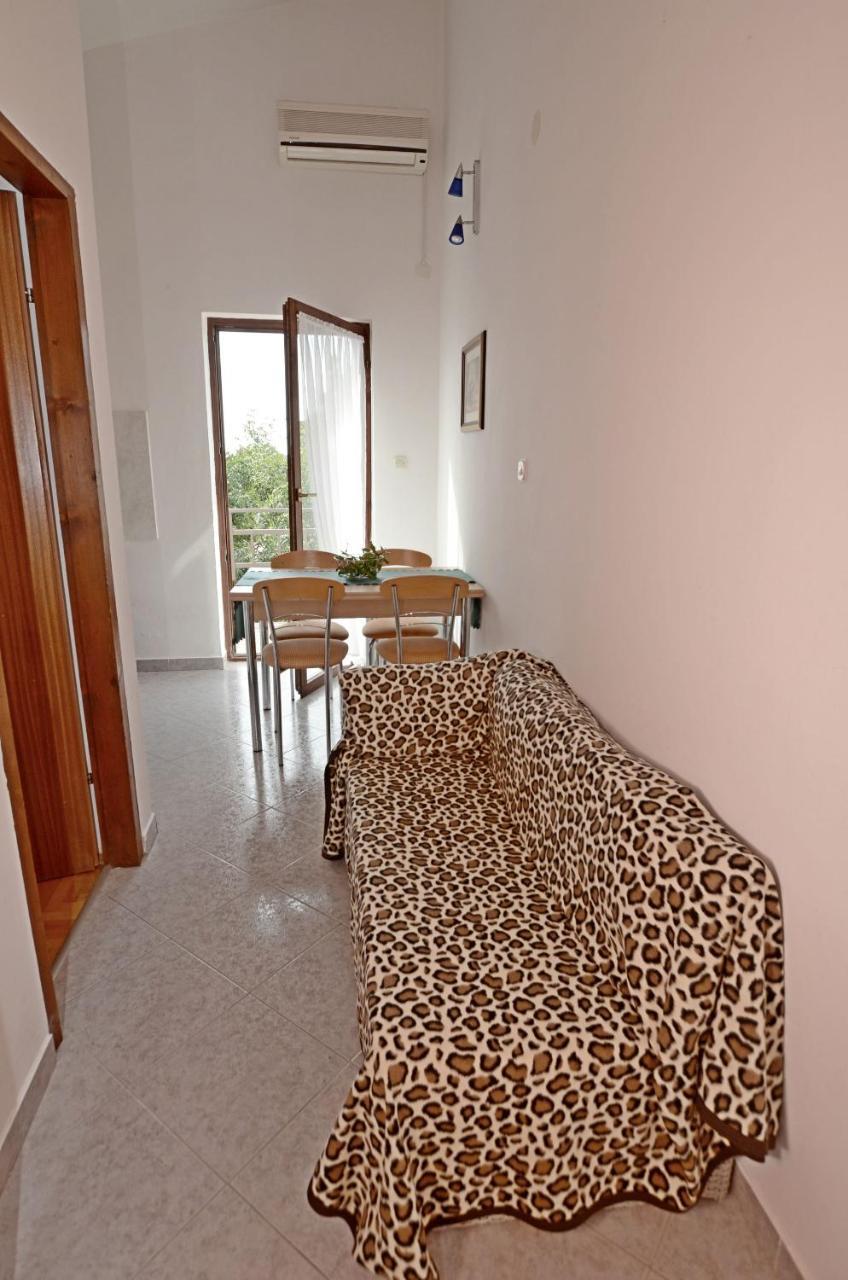 Apartments Josip Pavicini Buitenkant foto